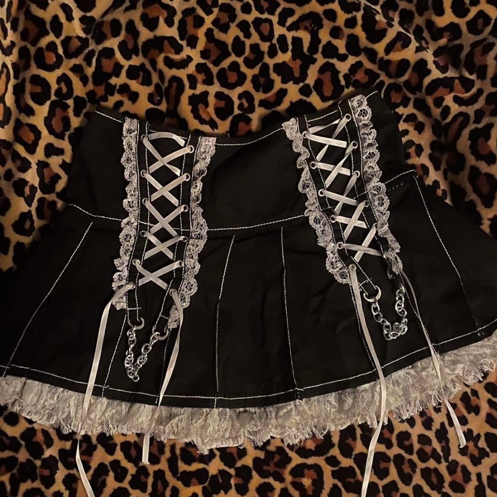 Tripp NYC White Lace Chain Skirt
